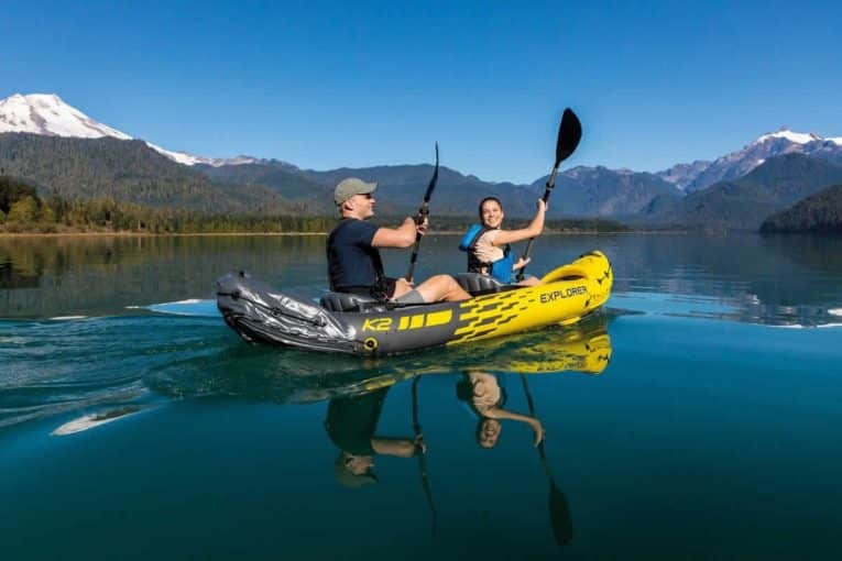 Vacances d’été : les raisons d’acheter un kayak gonflable